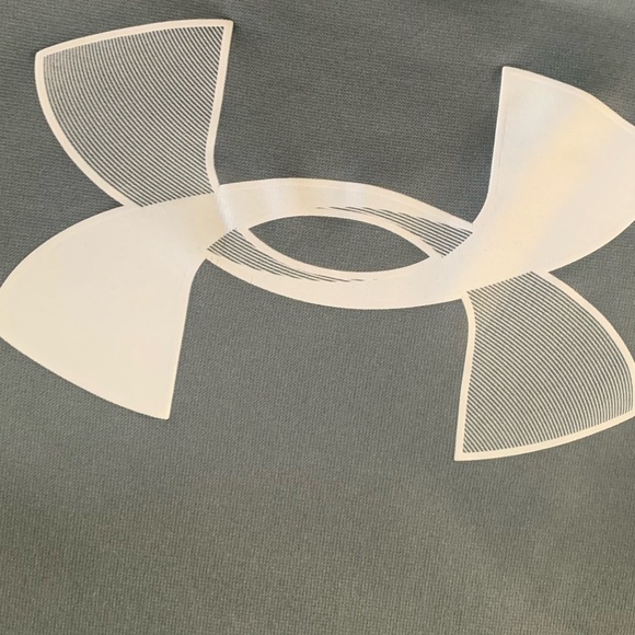 Under Armour Hoodie medium  Loose Cold Gear Sweatshirt Top - Picture 3 of 6